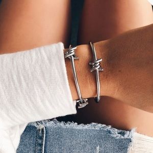 Mvmt barbed cuff